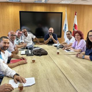 لجنة الرياضة والصحة تناقش تطوير مناهج التربية البدنية: نحو جيل صحي ونشيط ومواطن فعّال